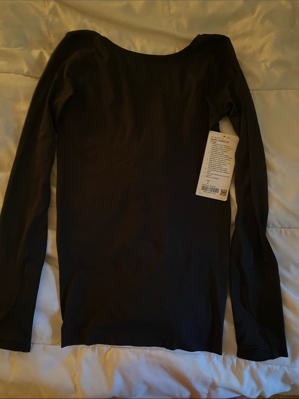 lululemon athletica Black Long-Sleeve Scoop Neck Top - deep V in back